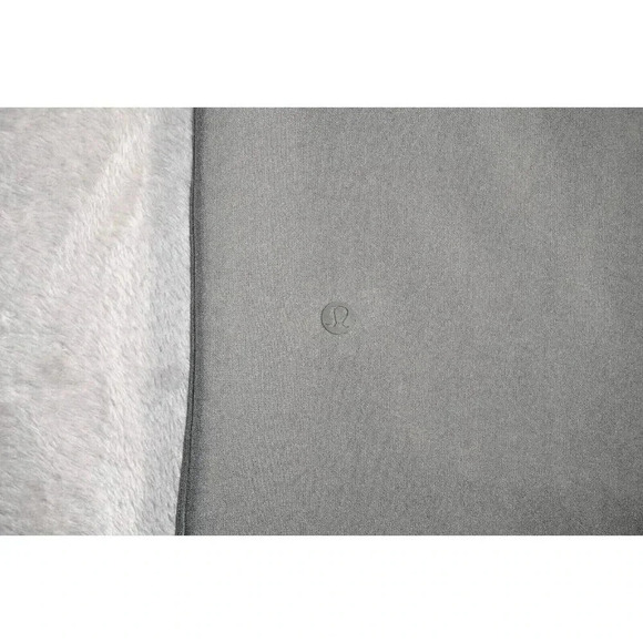 Lululemon On The Fly Pant Wide Leg Woven Grey Sage Size 10 - Picture 14 of 16